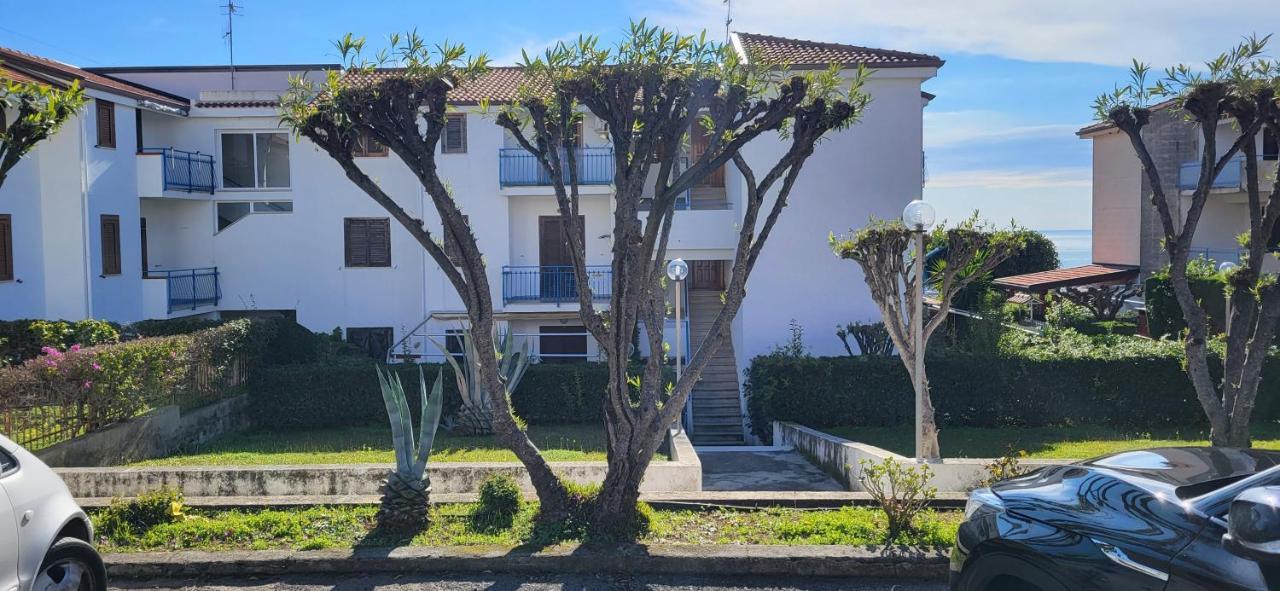 Sull'Onda Apartamento Scalea Exterior foto